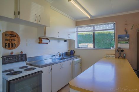 Photo of property in 5 Main Road, Pleasant Point, 7903