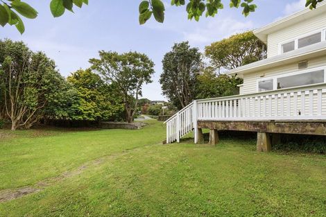 Photo of property in 13 Bell Street, Tawa, Wellington, 5028
