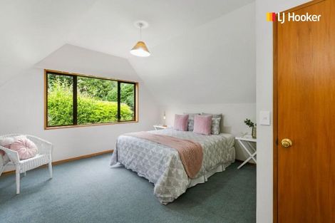 Photo of property in 10 Calvert Place, Shiel Hill, Dunedin, 9013