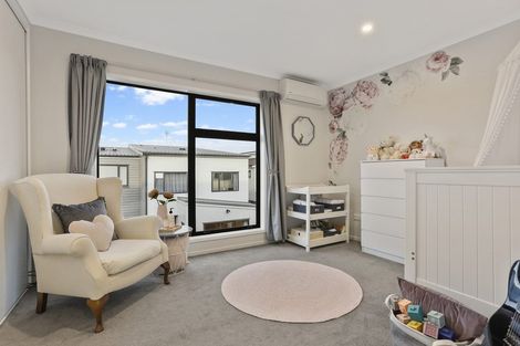 Photo of property in 7 Sacred Kingfisher Road, Hobsonville, Auckland, 0616