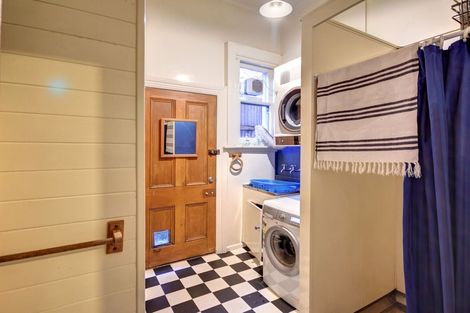 Photo of property in 54 Manor Place, Dunedin Central, Dunedin, 9016