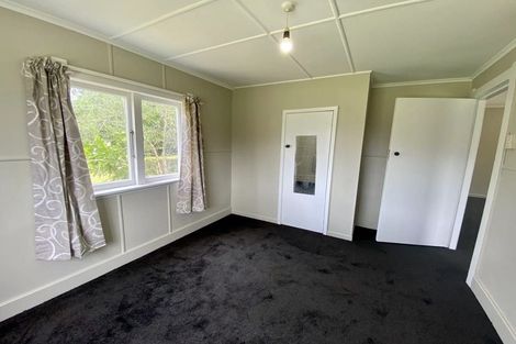 Photo of property in 122 Tawa Road, Kumeu, 0891
