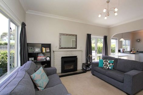 Photo of property in 1/2 Anzac Avenue, Onekawa, Napier, 4110