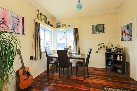 Photo of property in 4 Oliphant Place, Raureka, Hastings, 4120