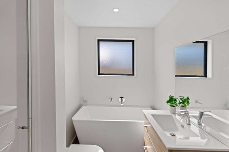 Photo of property in 30 Oldfield Lane, Marton, 4710