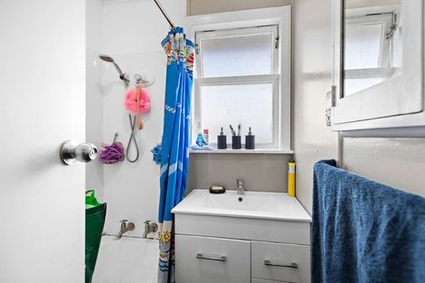 Photo of property in 60 Matipo Street, Castlecliff, Whanganui, 4501