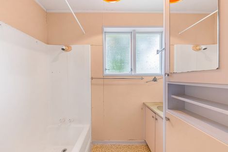 Photo of property in 47 Moffat Road, Red Beach, 0932