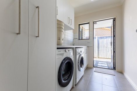 Photo of property in 4 Pateke Way, Paraparaumu Beach, Paraparaumu, 5032