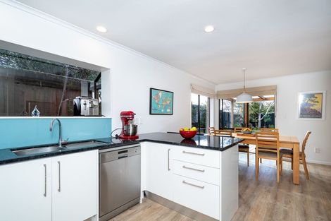 Photo of property in 1/11 Javelin Place, West Harbour, Auckland, 0618