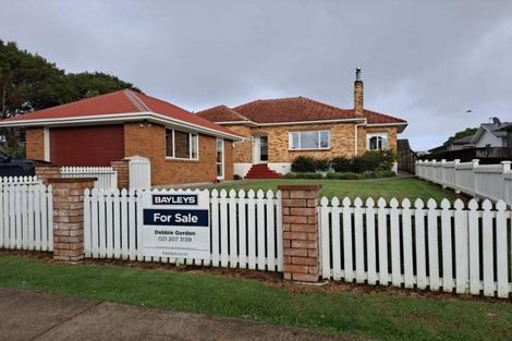 Photo of property in 18 Valley Road, Pukekohe, 2120