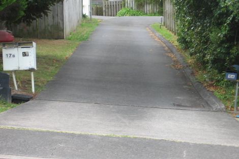 Photo of property in 1/15 Tetrarch Place, Totara Vale, Auckland, 0629