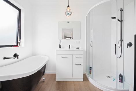 Photo of property in 2630 Awhitu Road, Awhitu, Waiuku, 2684