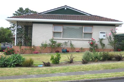 Photo of property in 1/176 Stapleford Crescent, Browns Bay, Auckland, 0630