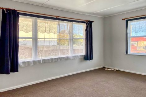 Photo of property in 1 Surrey Street, Manurewa, Auckland, 2102