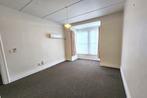 Photo of property in 80 Roxburgh Street, Mount Victoria, Wellington, 6011