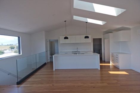 Photo of property in 1335e Papamoa Beach Road, Papamoa Beach, 3118