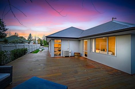 Photo of property in 147 Hamilton Avenue, Ilam, Christchurch, 8041