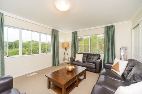 Photo of property in 22 Greenwood Place, Fitzherbert, Palmerston North, 4410