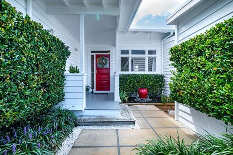 Photo of property in 102 Matua Road, Huapai, Kumeu, 0810