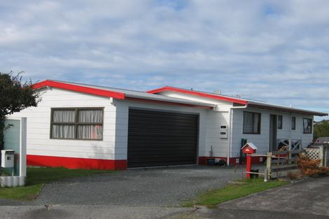 Photo of property in 17 Mayne Place, Snells Beach, 0920