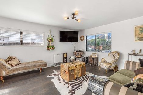 Photo of property in 19 Dahlia Street, Palmerston North, 4410