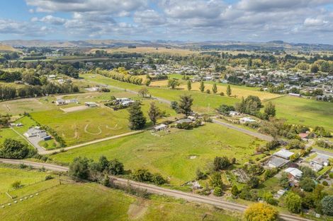 Photo of property in 36 Tamumu Road, Waipawa, 4210