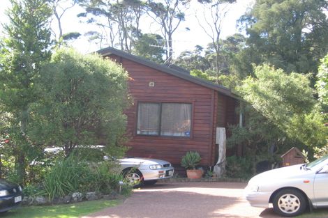 Photo of property in 15 Woodfern Crescent, Titirangi, Auckland, 0604