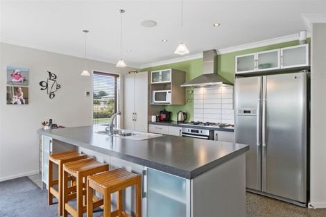 Photo of property in 28 Bottle Lake Drive, Parklands, Christchurch, 8083