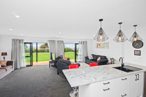 Photo of property in 2630 Awhitu Road, Awhitu, Waiuku, 2684