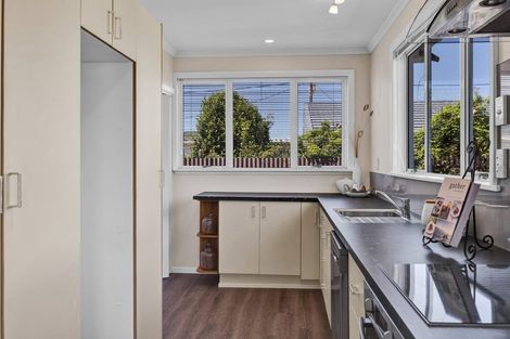 Photo of property in 25 Argyle Street, Hawera, 4610