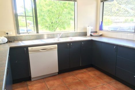 Photo of property in 27 Rob Roy Lane, Wanaka, 9305