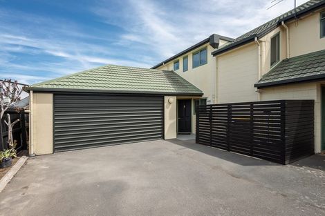 Photo of property in 533b Barbadoes Street, Edgeware, Christchurch, 8013