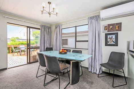 Photo of property in 7 Ayto Way, Havelock North, 4130