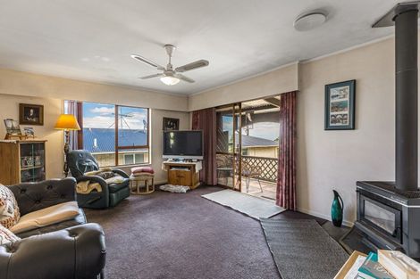 Photo of property in 44 Paparata Road, Bombay, 2675