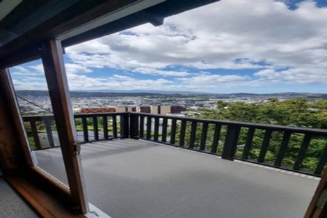 Photo of property in 94 Kelburn Parade, Kelburn, Wellington, 6012