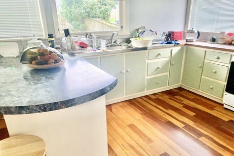 Photo of property in 21 Riverpark Crescent, Henderson, Auckland, 0610