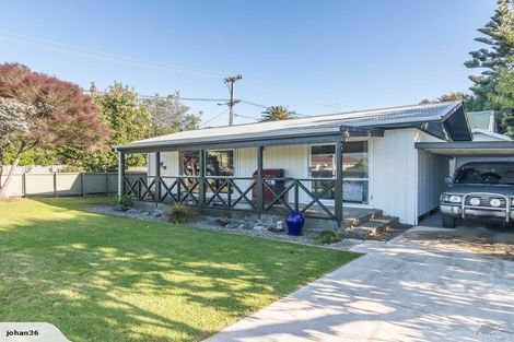 Photo of property in 30 Donovan Road, Paraparaumu Beach, Paraparaumu, 5032