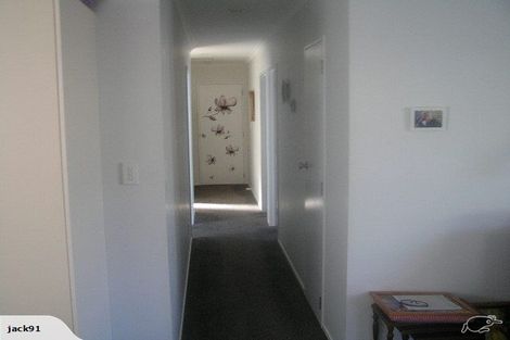 Photo of property in 5a Simons Street, Moturoa, New Plymouth, 4310