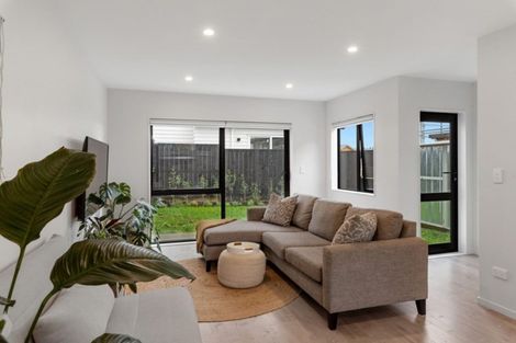 Photo of property in 28 Kearns Drive, Hobsonville, Auckland, 0616