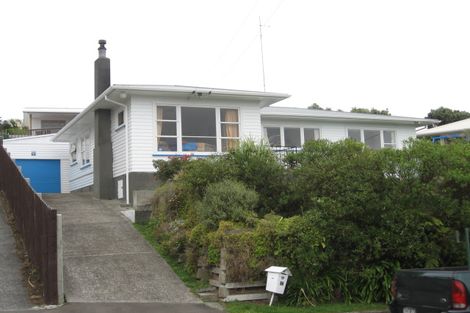 Photo of property in 34 Turville Crescent, Newlands, Wellington, 6037