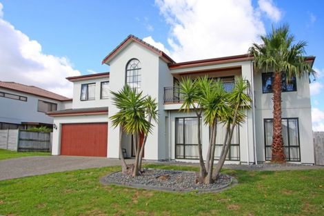 Photo of property in 27 Amberwood Drive, Northpark, Auckland, 2013