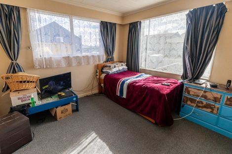 Photo of property in 71 Lowe Street, Avenal, Invercargill, 9810