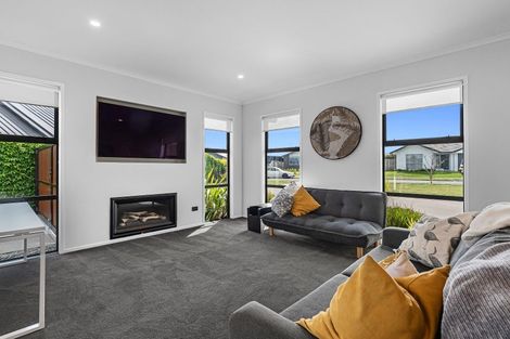 Photo of property in 65 Puhirake Crescent, Pyes Pa, Tauranga, 3112