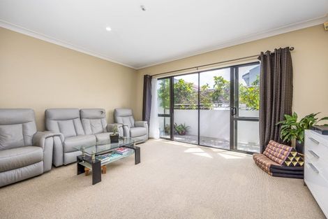 Photo of property in 8/128 Stancombe Road, Flat Bush, Auckland, 2016