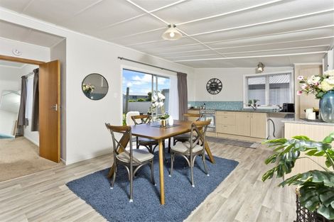 Photo of property in 973 Whangaparaoa Road, Tindalls Beach, Whangaparaoa, 0930