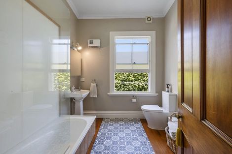 Photo of property in 30 Ballance Street, Lower Vogeltown, New Plymouth, 4310