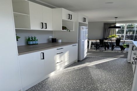 Photo of property in 35 Wesley Avenue, Frankleigh Park, New Plymouth, 4310