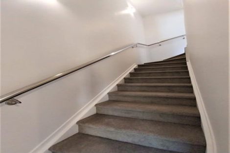 Photo of property in 26 Morihana Close, Glen Eden, 0602