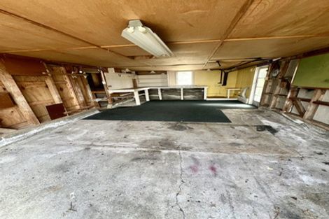 Photo of property in 5 Lex Avenue, Green Bay, Auckland, 0604