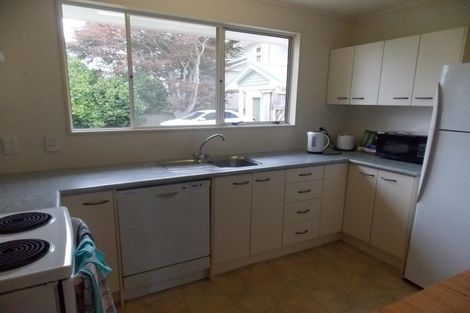 Photo of property in 32 Beauchamp Street, Karori, Wellington, 6012